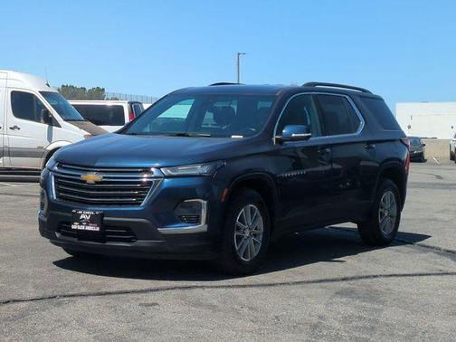 Northsky Blue Metallic 2023 Chevrolet Traverse LT Cloth
