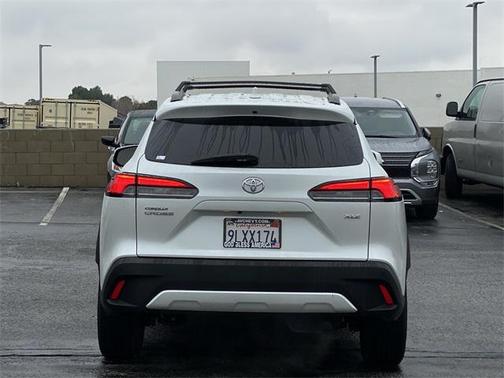 2024 Toyota Corolla Cross XLE