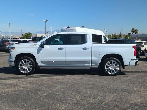 Polar White Tricoat 2026 Chevrolet Silverado 1500 High Country