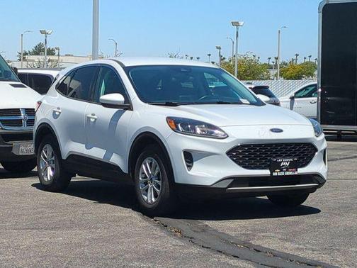 Oxford White 2021 Ford Escape SE