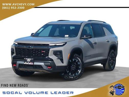 Sandstone Gray 2026 Chevrolet Traverse AWD Z71