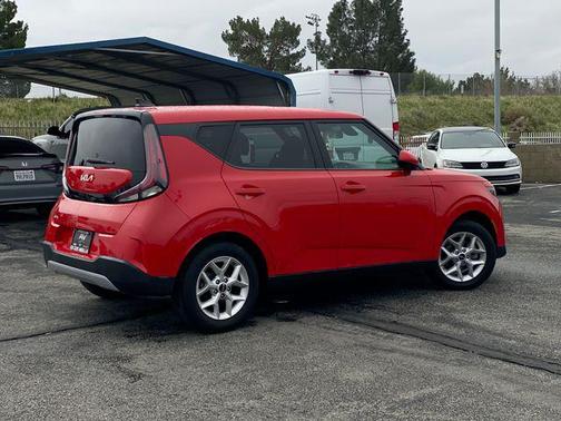 2023 Kia Soul LX