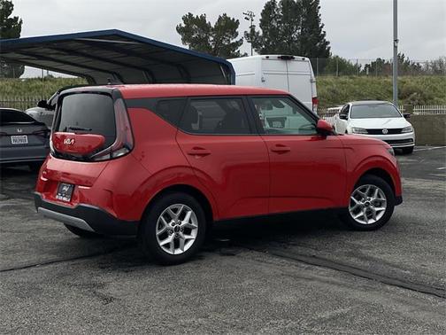 2023 Kia Soul LX