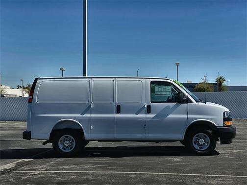 2025 Chevrolet Express 2500 RWD 2500 Regular Wheelbase WT