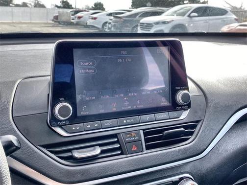 2022 Nissan Altima 2.5 SV