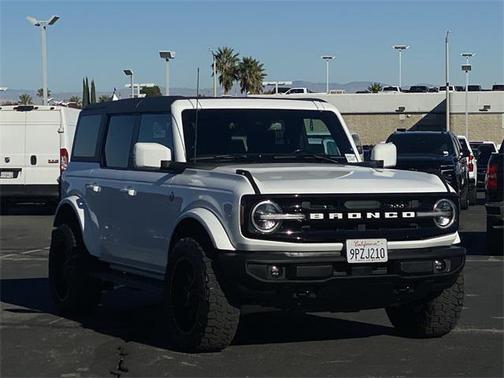 2024 Ford Bronco Outer Banks