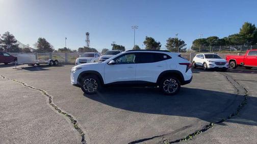Summit White 2026 Chevrolet Trax LT