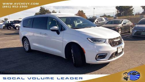 2023 Chrysler Pacifica Touring L