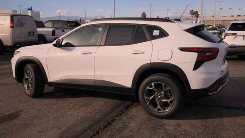 Summit White 2026 Chevrolet Trax LT