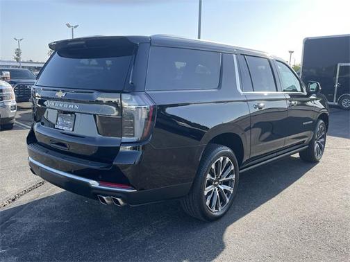 2025 Chevrolet Suburban 4WD High Country