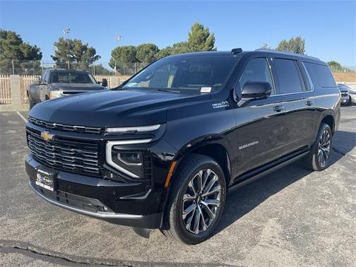 2025 Chevrolet Suburban 4WD High Country