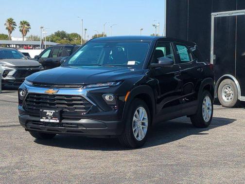 Mosaic Black Metallic 2026 Chevrolet Trailblazer LS