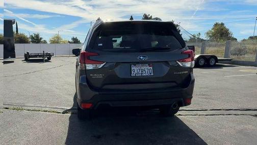 Magnetite Gray Metallic 2023 Subaru Forester Limited
