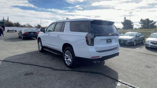 Polar White Tricoat 2026 Chevrolet Suburban Premier