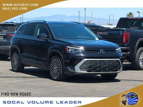 Deep Black 2025 Volkswagen Taos 1.5T SE