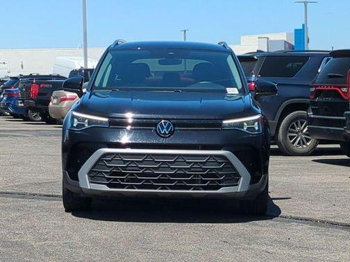 Deep Black 2025 Volkswagen Taos 1.5T SE
