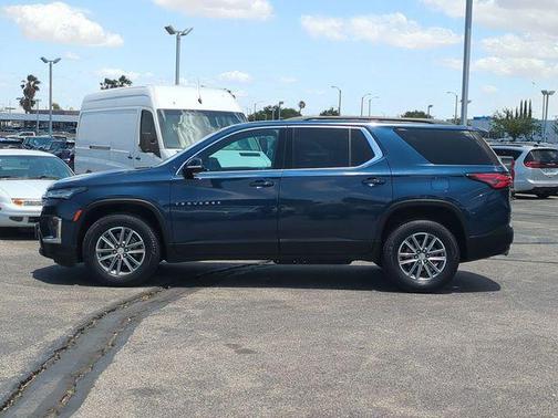 Northsky Blue Metallic 2023 Chevrolet Traverse LT Cloth
