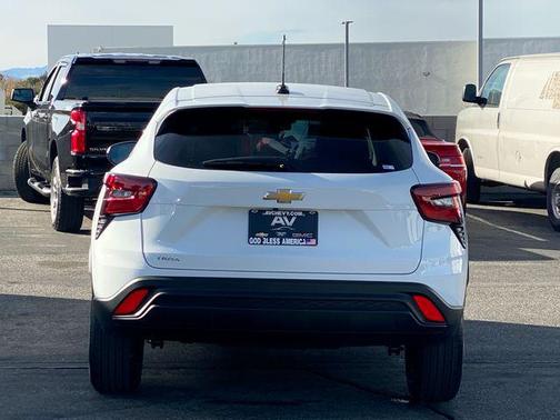 2026 Chevrolet Trax LS