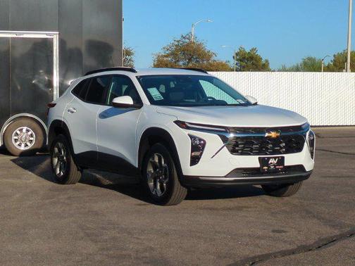 Summit White 2026 Chevrolet Trax LT