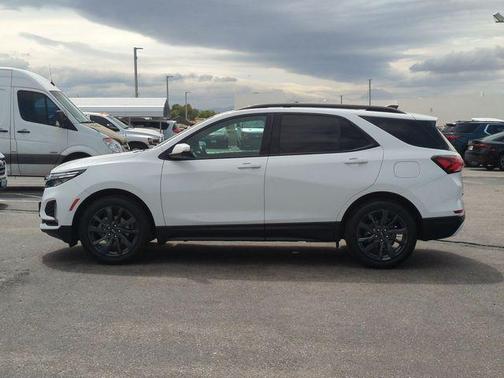 Summit White 2022 Chevrolet Equinox FWD RS