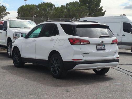 Summit White 2022 Chevrolet Equinox FWD RS