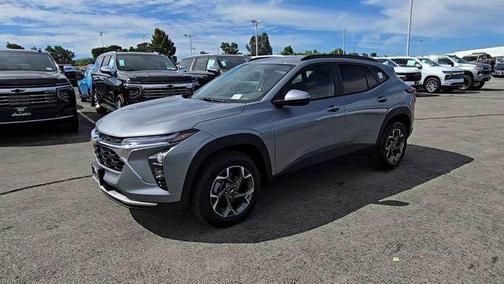 Sterling Gray Metallic 2026 Chevrolet Trax LT