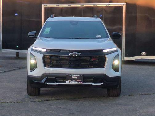 Polar White Tricoat 2026 Chevrolet Equinox AWD RS