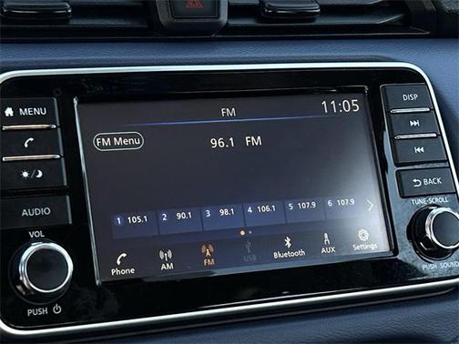 2023 Nissan Versa 1.6 SV