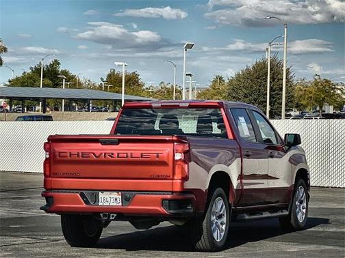 2022 Chevrolet Silverado 1500 Custom