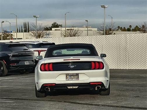 2022 Ford Mustang EcoBoost Premium