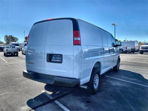 2025 Chevrolet Express 2500 RWD 2500 Regular Wheelbase WT