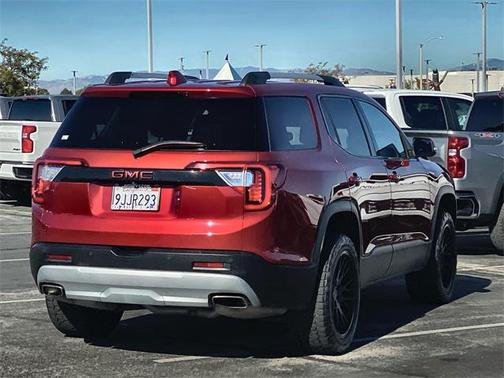 2023 GMC Acadia AWD SLT