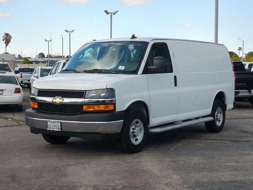 Summit White 2022 Chevrolet Express 2500 Work Van