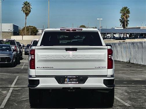 2026 Chevrolet Silverado 1500 Custom