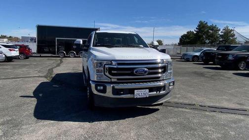 Oxford White 2022 Ford F-250 Lariat