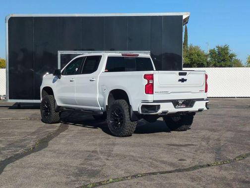 Summit White 2026 Chevrolet Silverado 1500 RST