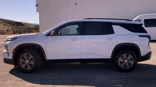Summit White 2026 Chevrolet Traverse LT