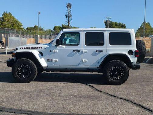 Bright White Clearcoat 2018 Jeep Wrangler Unlimited Rubicon