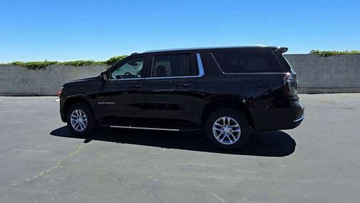 Black 2026 Chevrolet Suburban LT