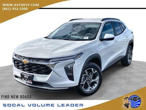 Summit White 2026 Chevrolet Trax LT
