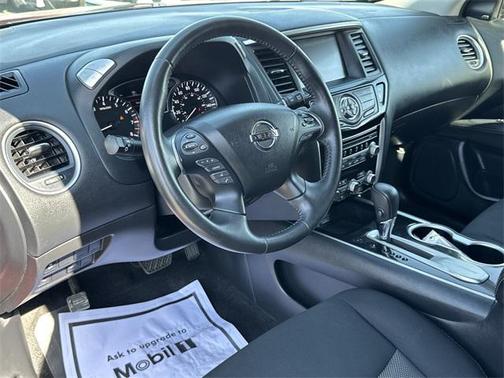 2019 Nissan Pathfinder SV