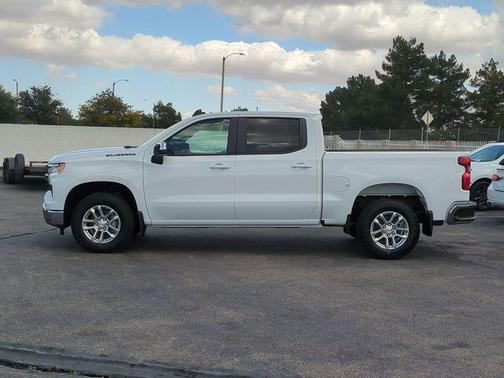 Summit White 2026 Chevrolet Silverado 1500 LT