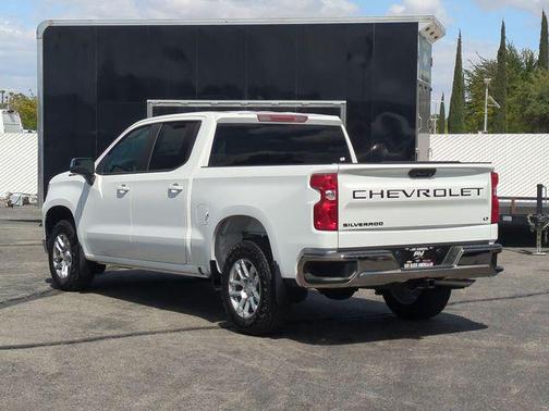 Summit White 2026 Chevrolet Silverado 1500 LT