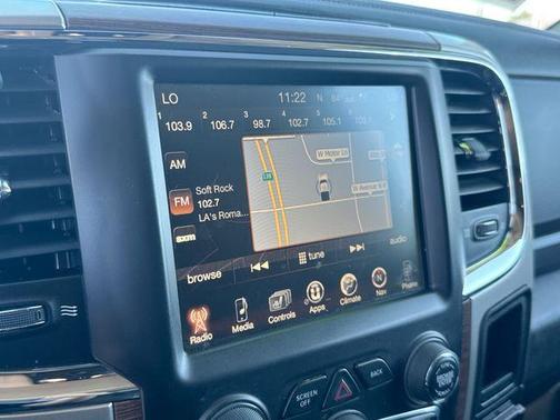 2017 RAM 2500 Laramie Crew Cab 4x4 6'4' Box