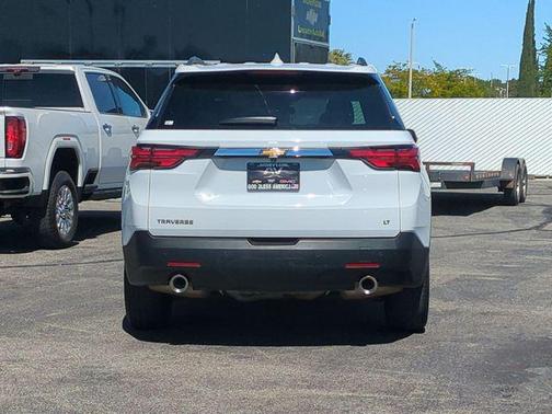 Summit White 2023 Chevrolet Traverse LT Cloth