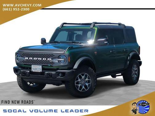 Eruption Green Metallic 2025 Ford Bronco Badlands