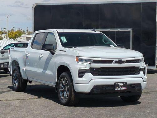 Summit White 2026 Chevrolet Silverado 1500 RST