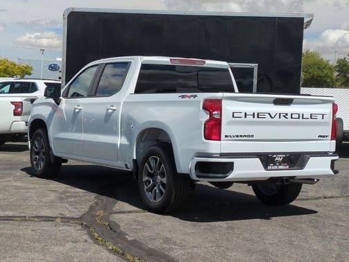 Summit White 2026 Chevrolet Silverado 1500 RST