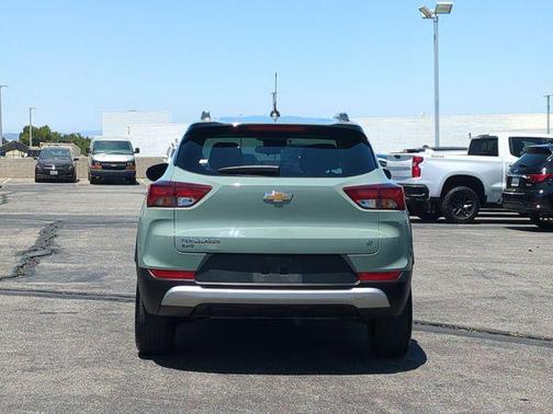 Cacti Green 2025 Chevrolet Trailblazer LT