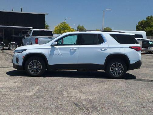 Summit White 2023 Chevrolet Traverse LT Cloth